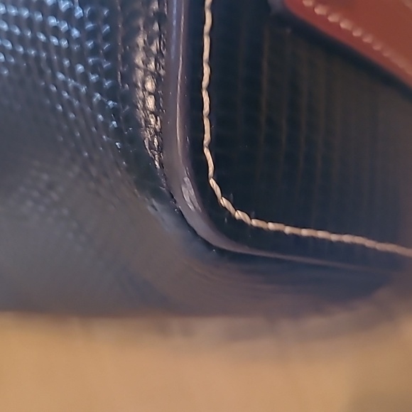 Dooney and Bourke handbag - Picture 5 of 9